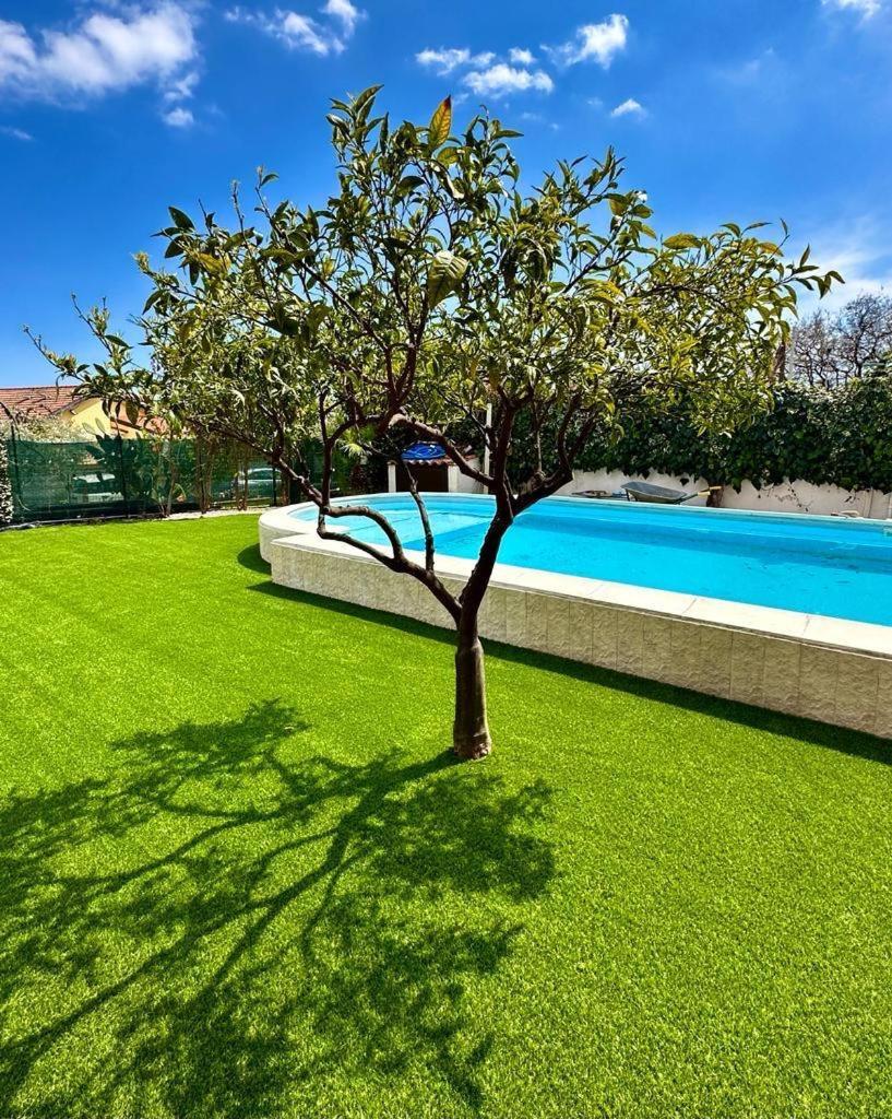 Apartamento de 120 m² en Mascalucia, con 2 habitación Exterior foto